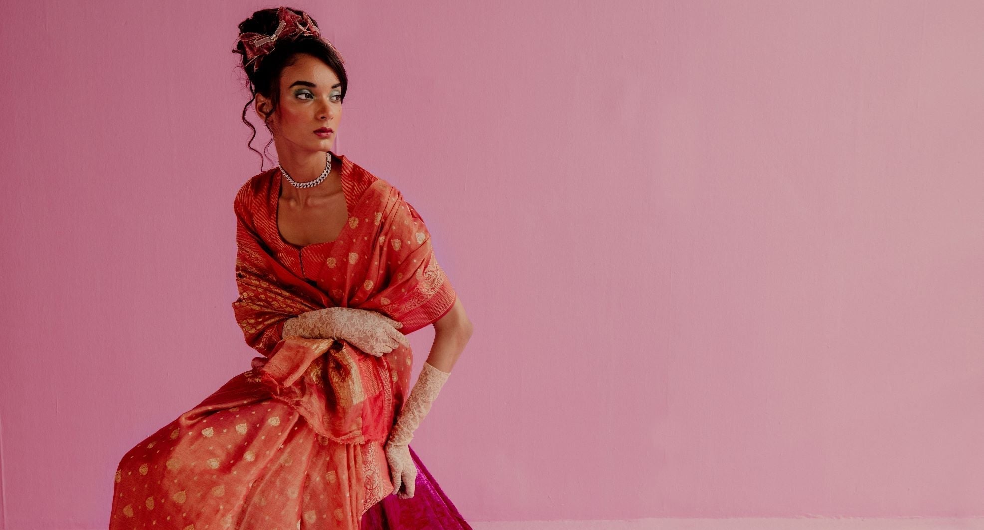 5 Reasons to Embrace Sarees This World saree Day