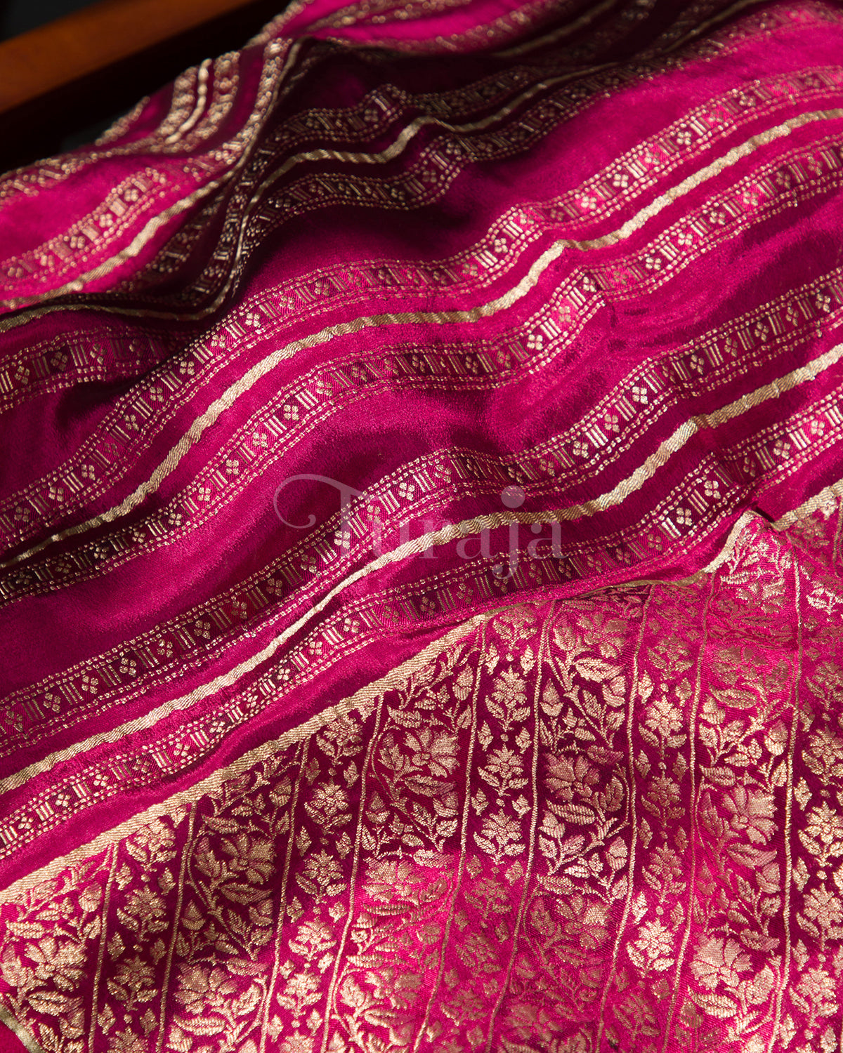 Stripes & Satin: Magenta Mysore Crepe Silk Saree-view4