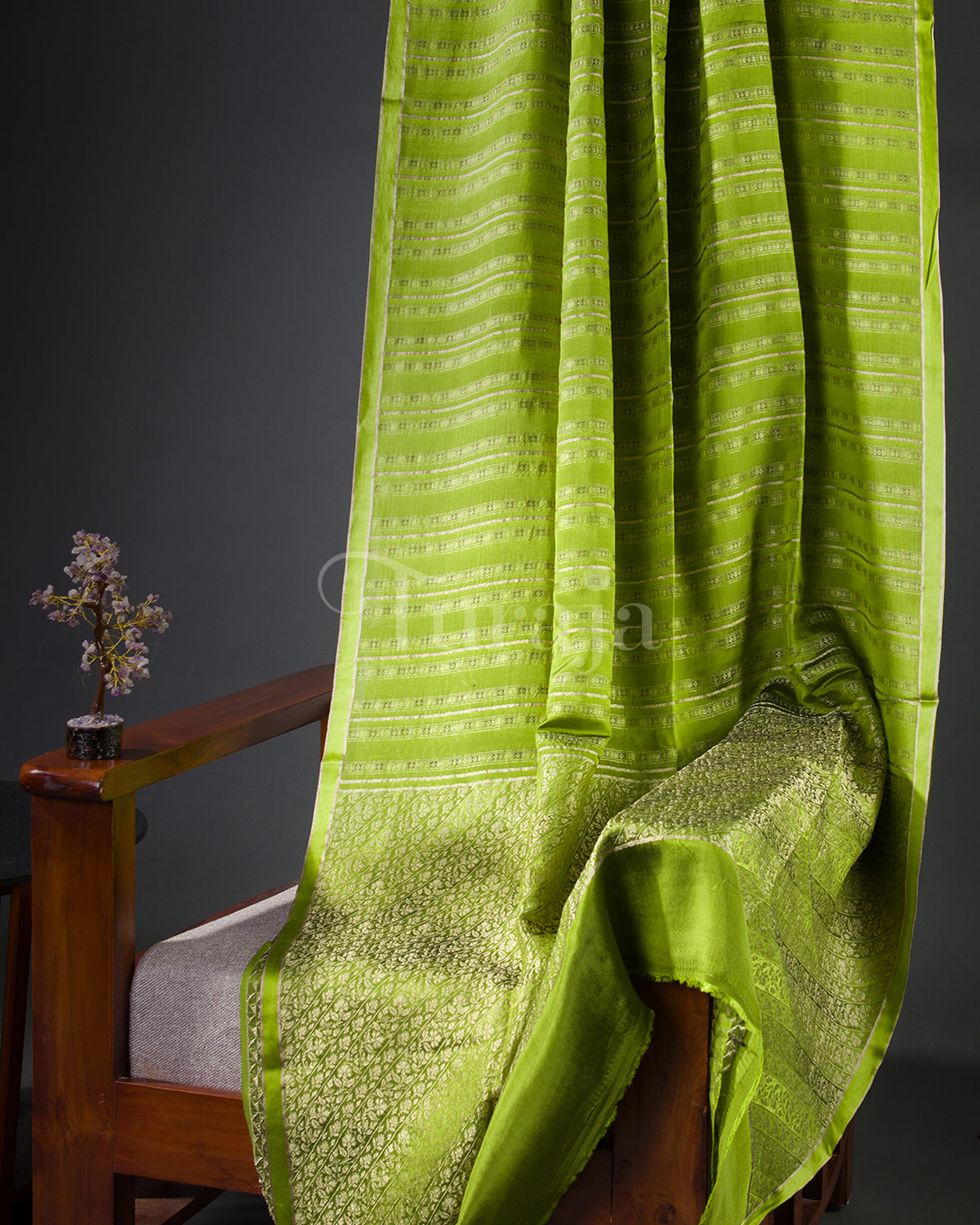 Stripes & Satin: Mehendi Green Mysore Crepe Silk Saree-view2