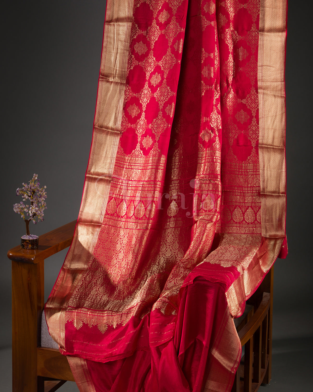 Phoolkari Jaal Brocade: Red Mysore Crepe Silk Saree