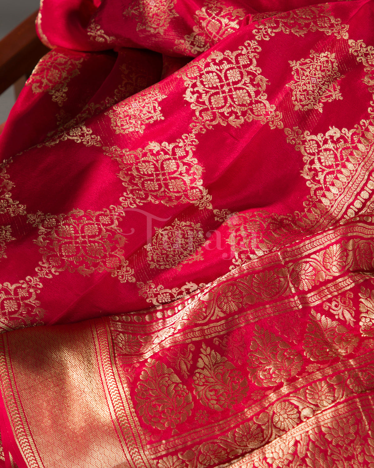 Phoolkari Jaal Brocade: Red Mysore Crepe Silk Saree