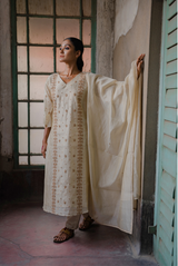 A women wearing beige chanderi salwar suit, party wear for women