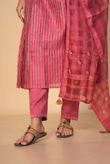 A women wearing gazri pure chanderi kurti, ethnic wear for women