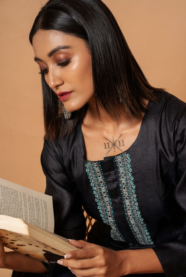 A women wearing black pure tussar kurti set, ethnic wear for women