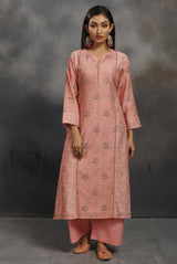 A women wearing peach pink chanderi printed kurti, ethnic wear for women